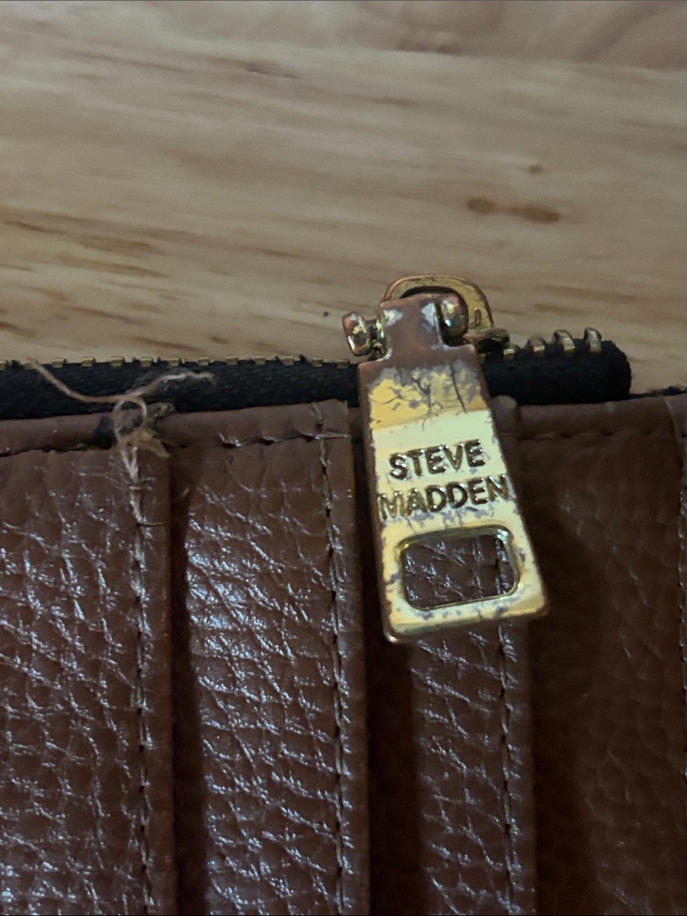 Steve Madden Brown Pebbled Leather Wristlet Wallet - Picture 5 of 7